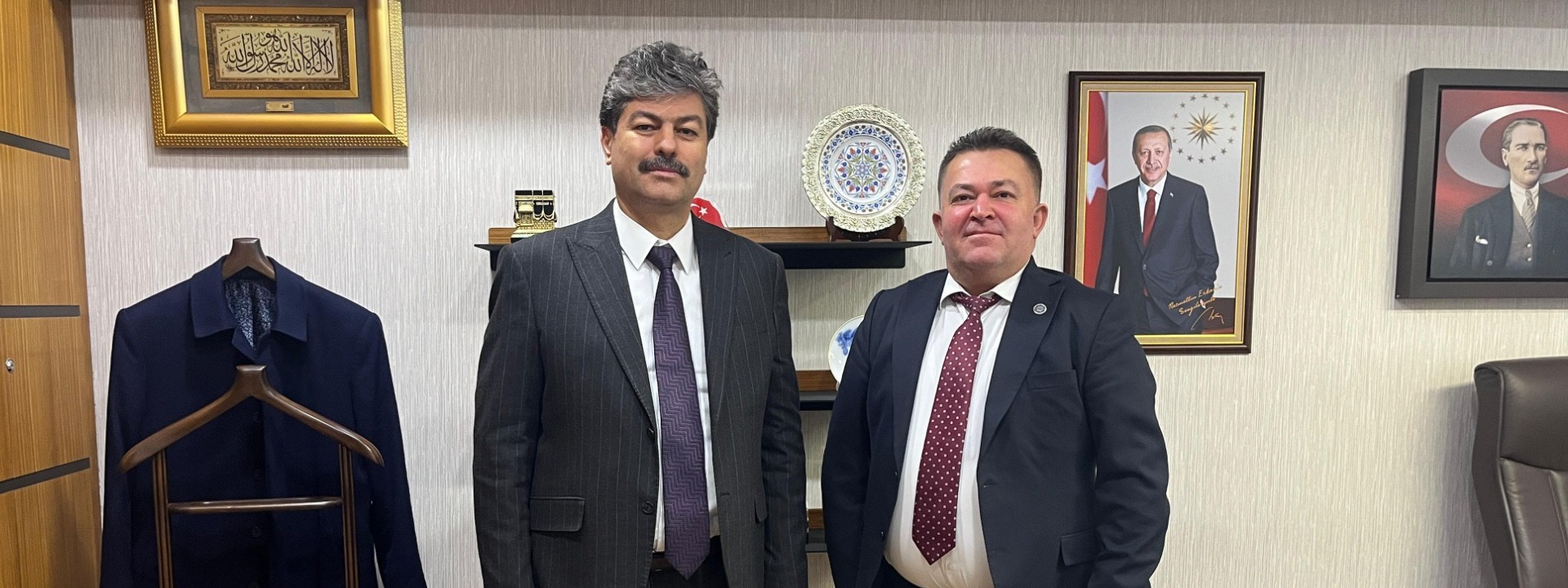 Kırşehir Sağlık-Sen Şube Başkanımız Sayın Yasin Yücesan, Ankara Meclis Odasında Milletvekilimiz Sayın Necmettin Erkan ile bir araya geldi.